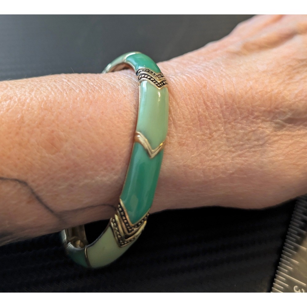 Vintage Green Bracelet Chevron Enamel Gold Tone Stretch Bangle One Size